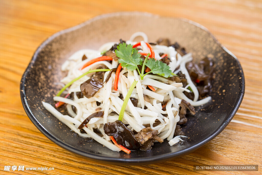 美味凉拌面 清爽又可口