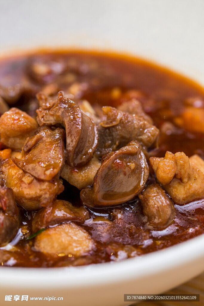 美味香菇炖鸡肉