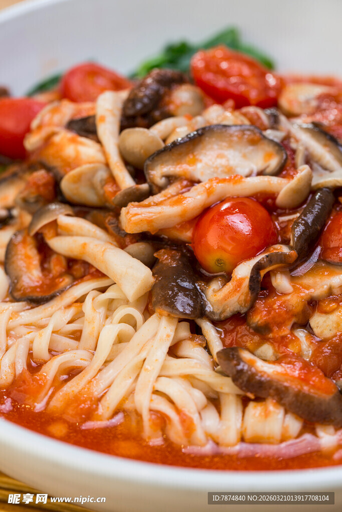 番茄香菇面美食特写