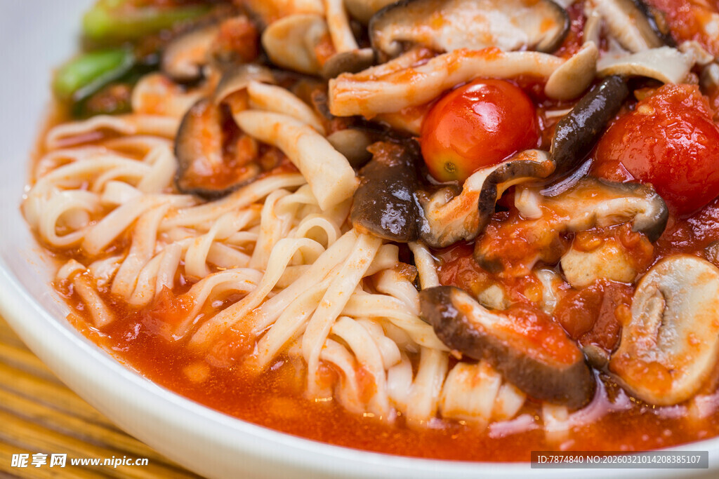 美味番茄蘑菇面条
