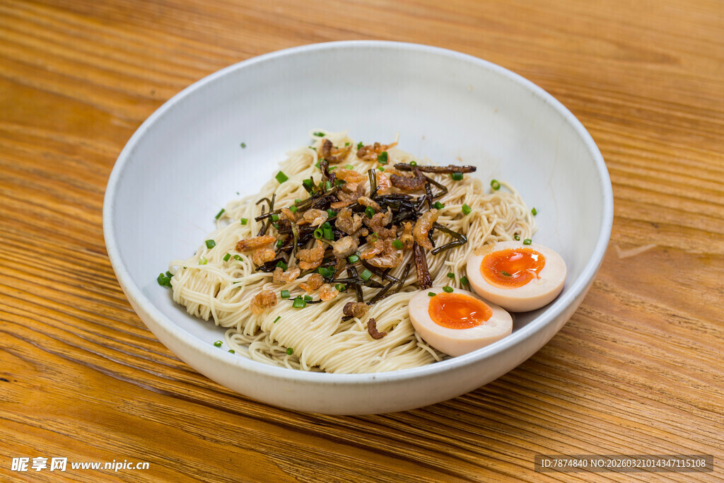 美味日式拌面 诱人可口