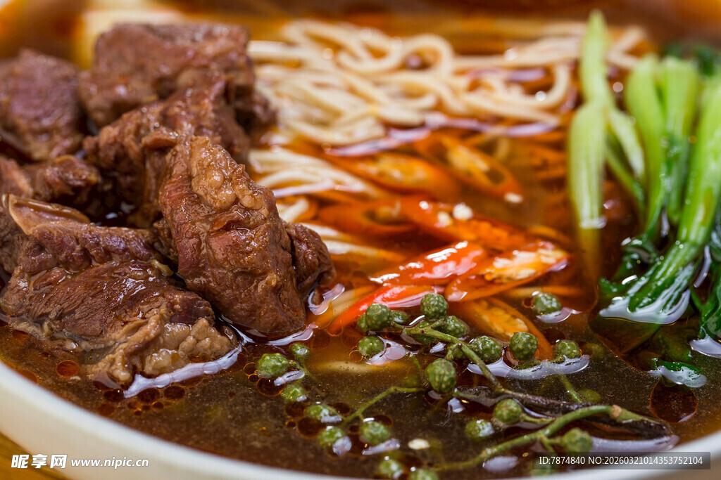 美味牛肉拉面诱人呈现