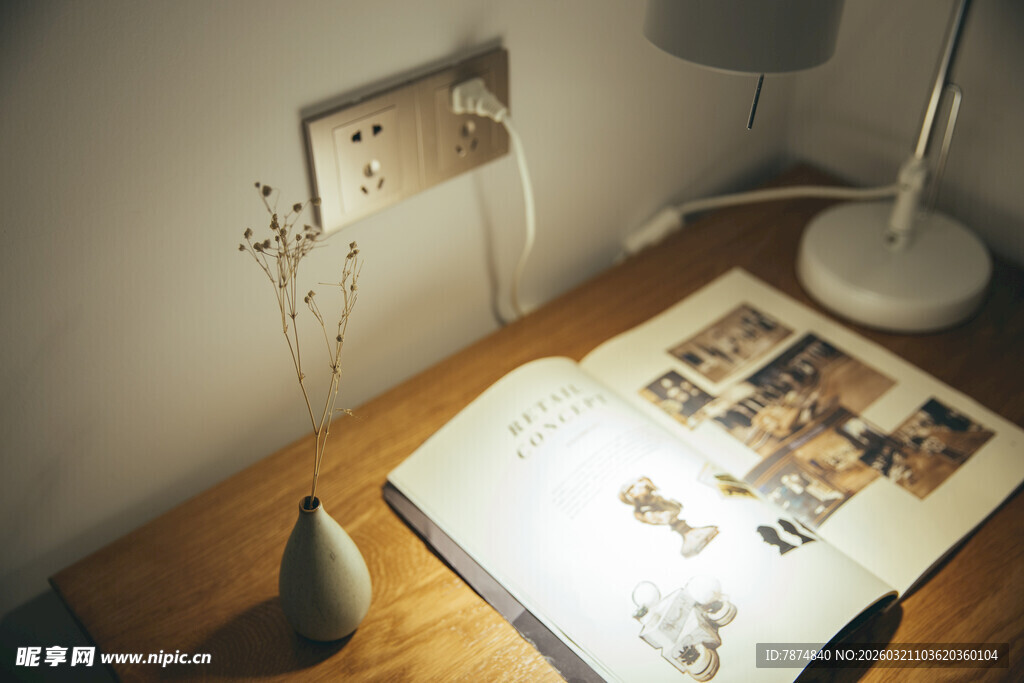 温馨角落的静谧阅读时光