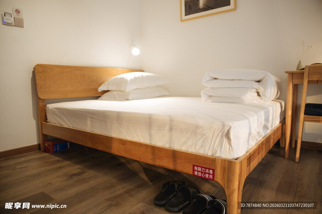 简约卧室床具展示