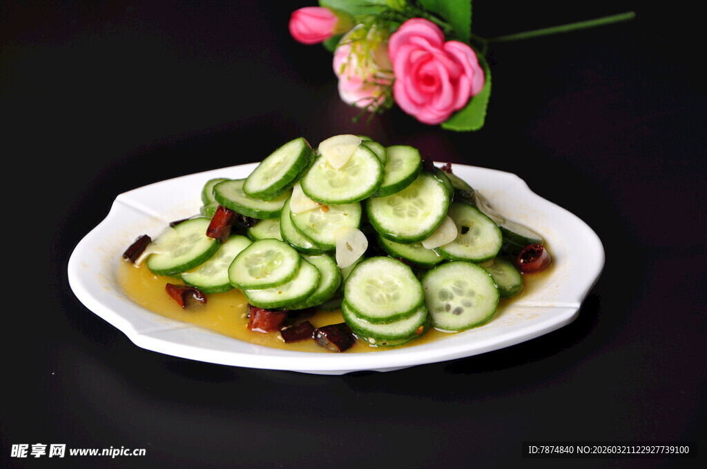 凉拌黄瓜摆盘