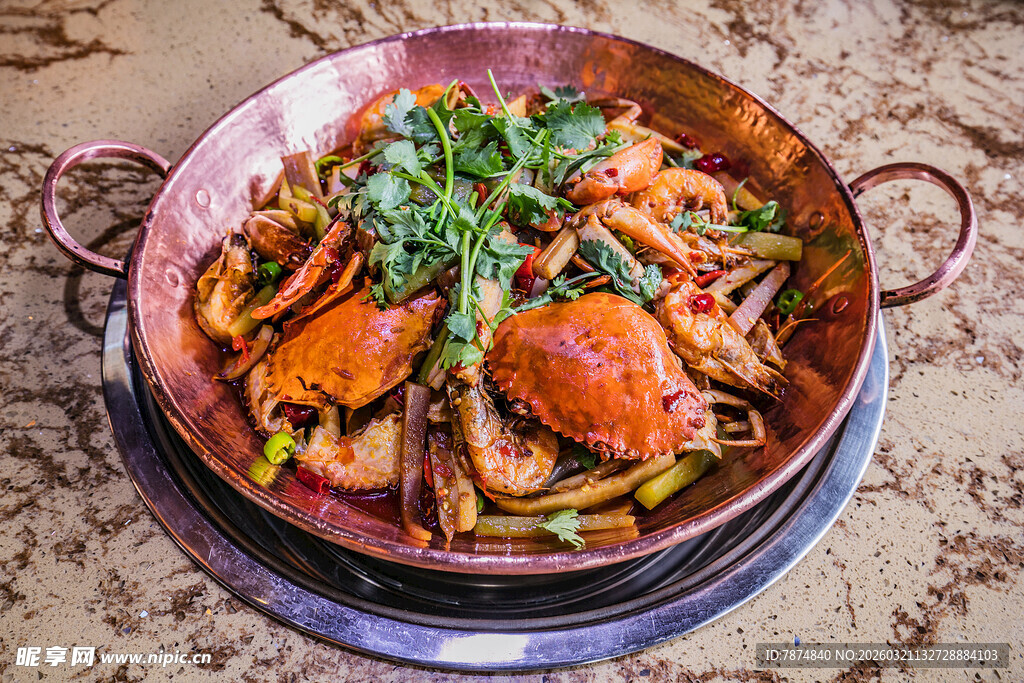 美味香辣海鲜干锅