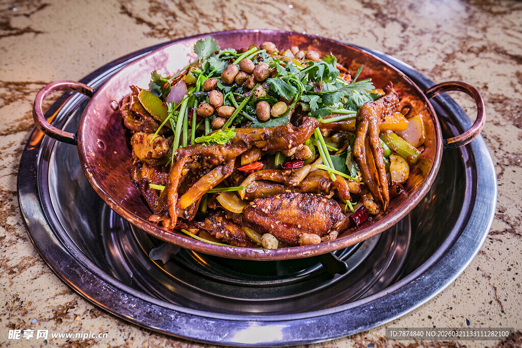 美味干锅菜肴 鲜香诱人