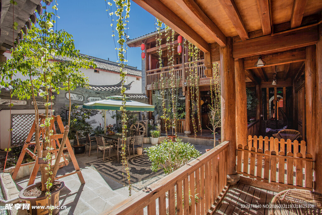 温馨木质露台休闲空间