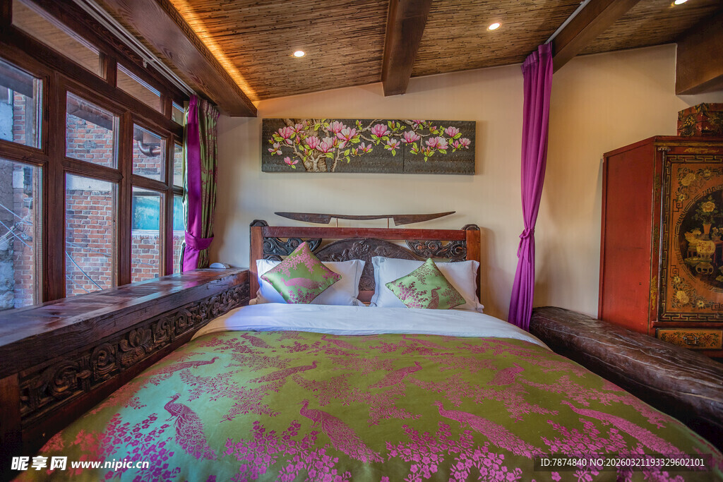 藏式风格温馨卧室空间