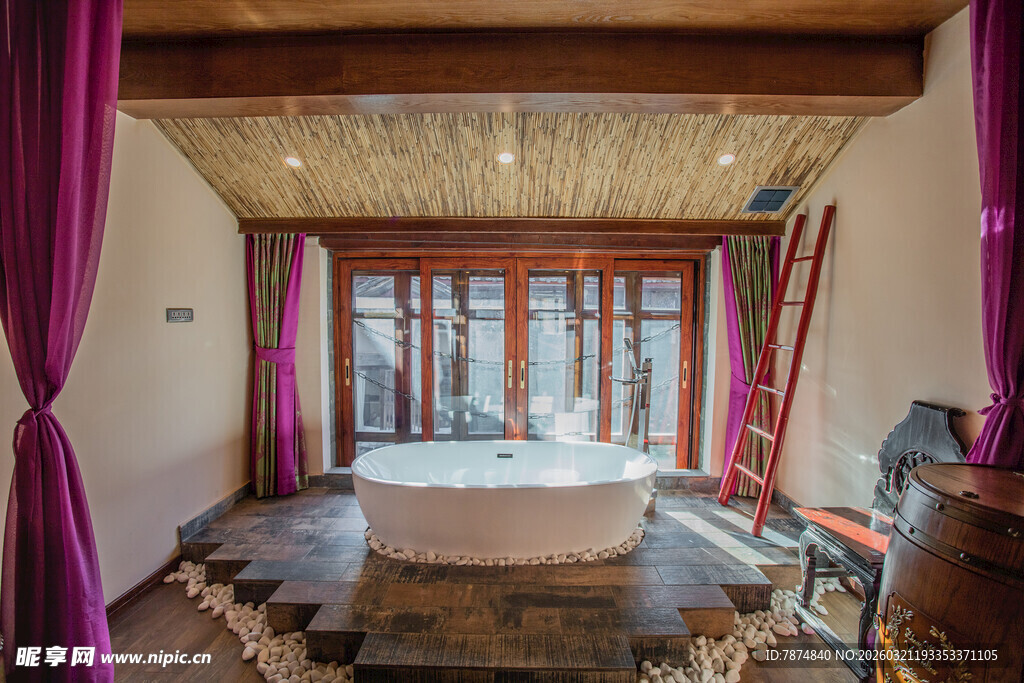 豪华室内浴缸休闲空间