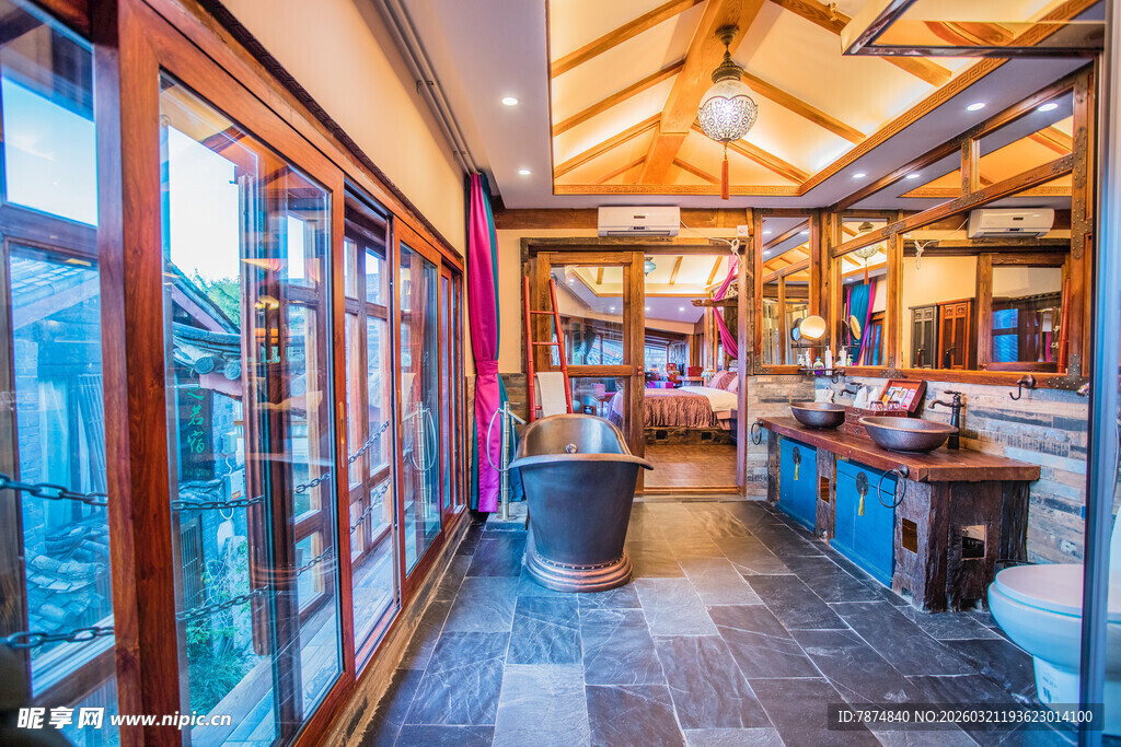 现代风格温馨木质家居空间