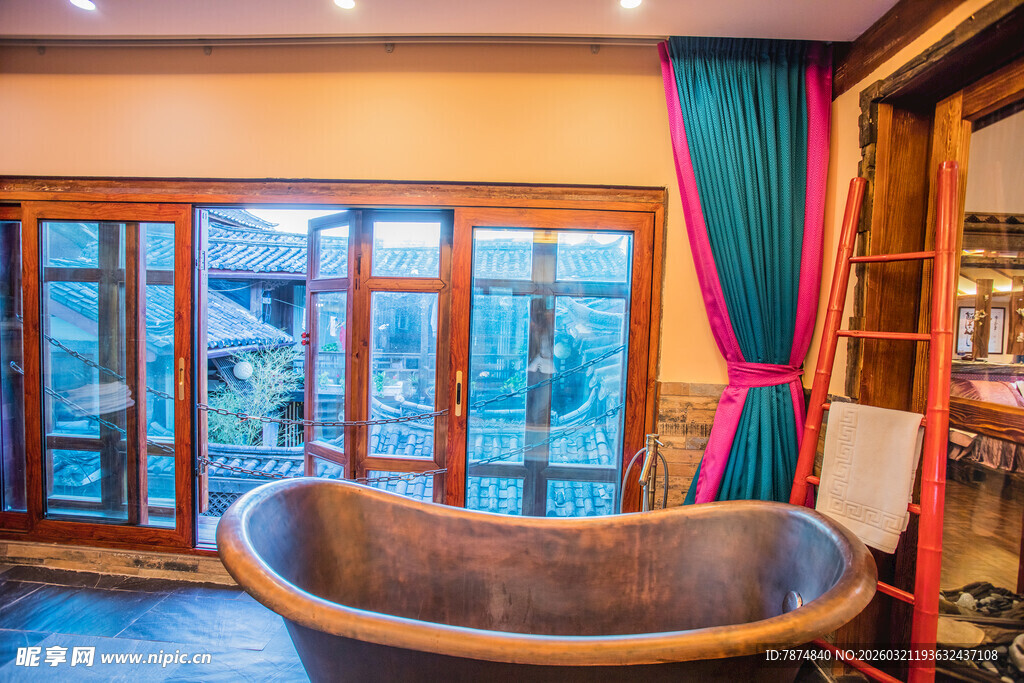 室内豪华木质浴缸景观
