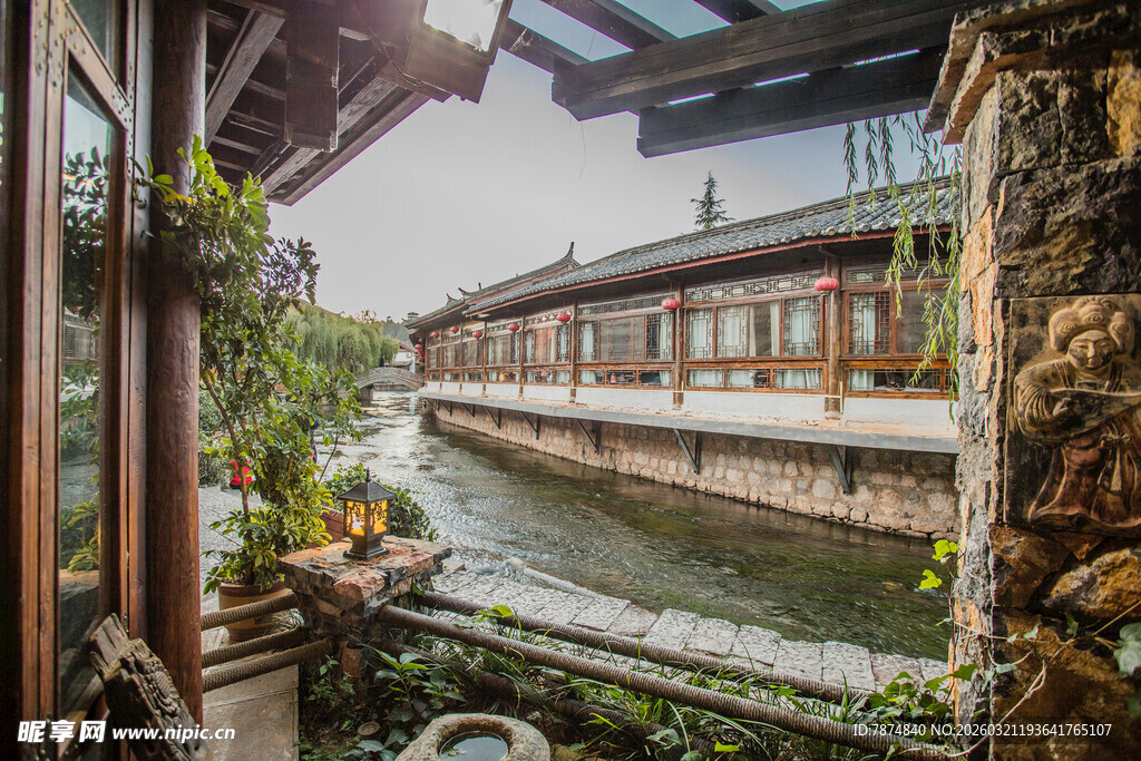 江南水乡临河古建筑景致