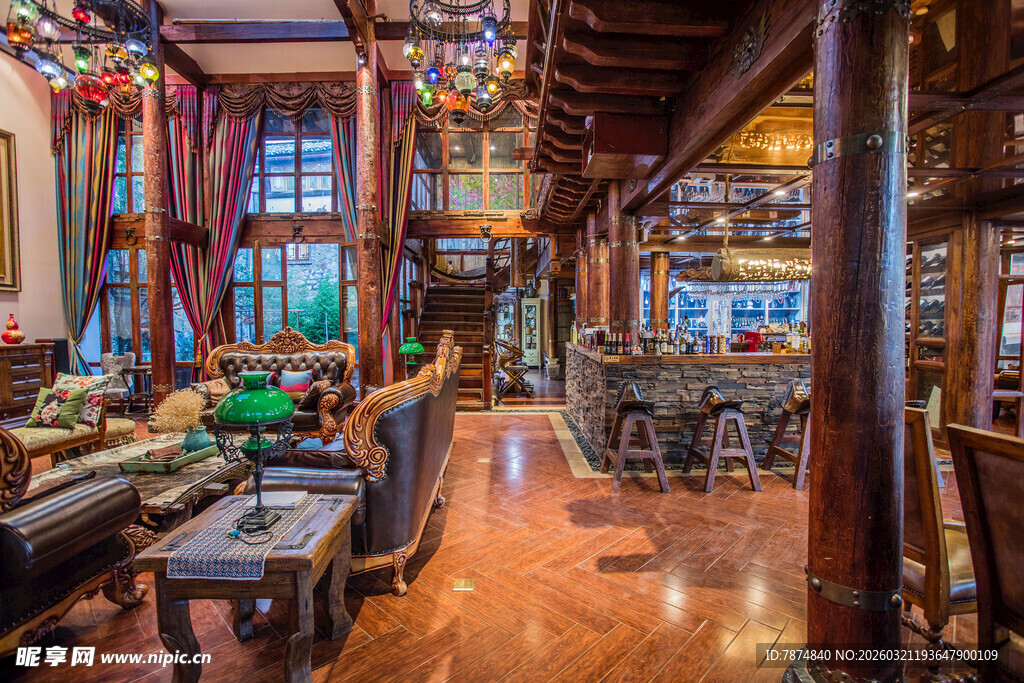 复古风温馨咖啡厅内景