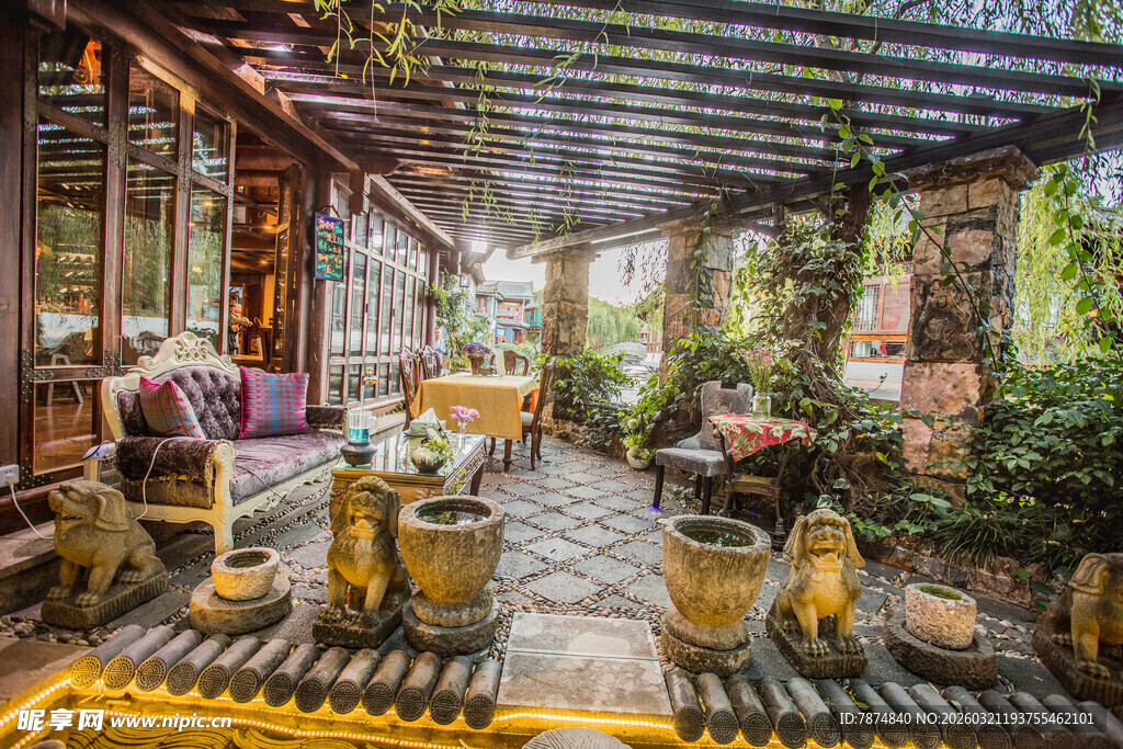 温馨惬意的室内绿植小院