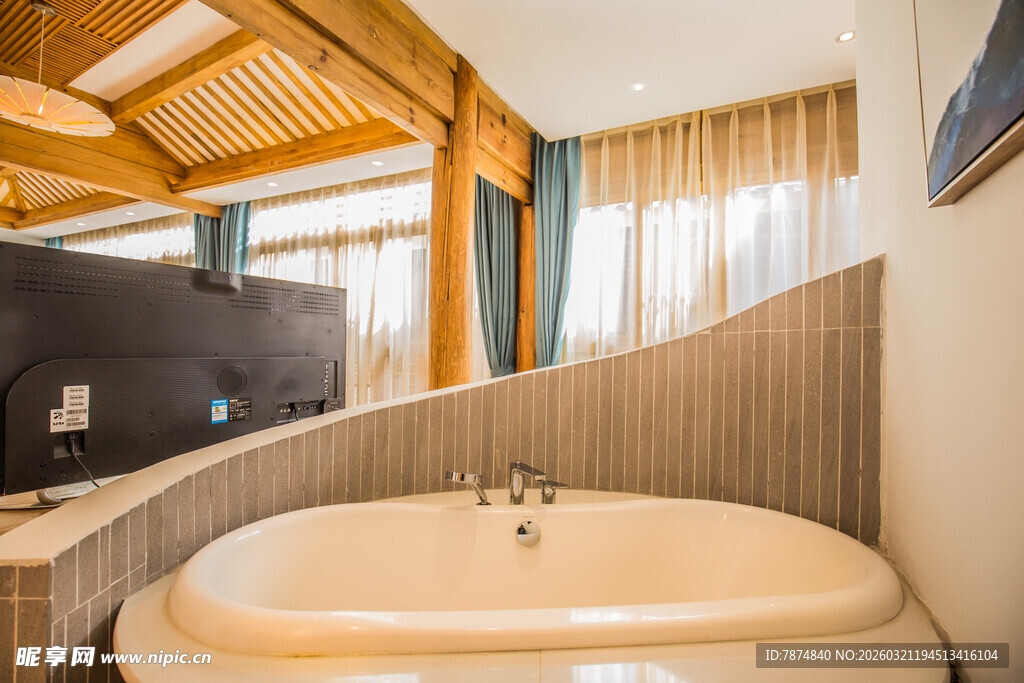 豪华木质风格室内浴缸