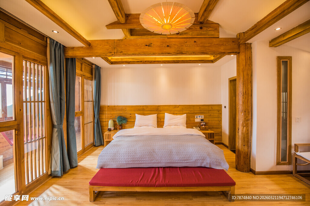 日式风格温馨木质卧室