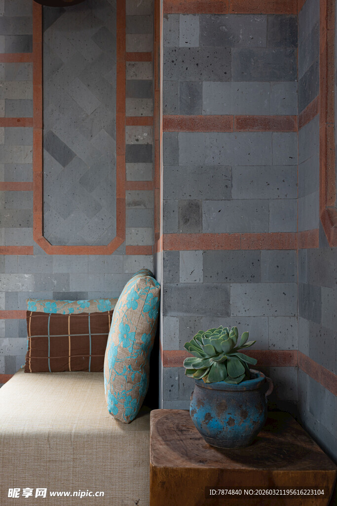 室内角落的精致摆件装饰