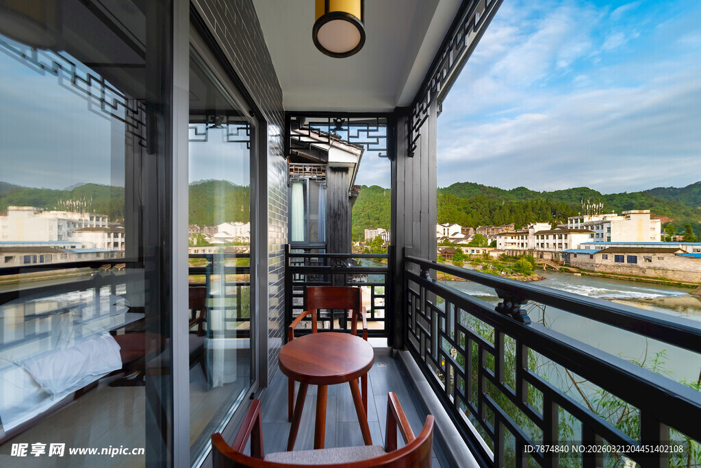 现代简约风阳台休闲一角