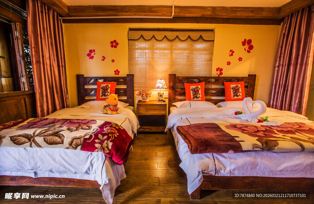 藏式风格温馨双床卧室