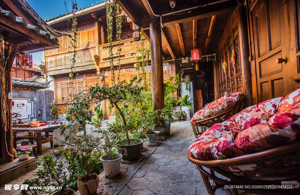 古雅小院的闲适角落