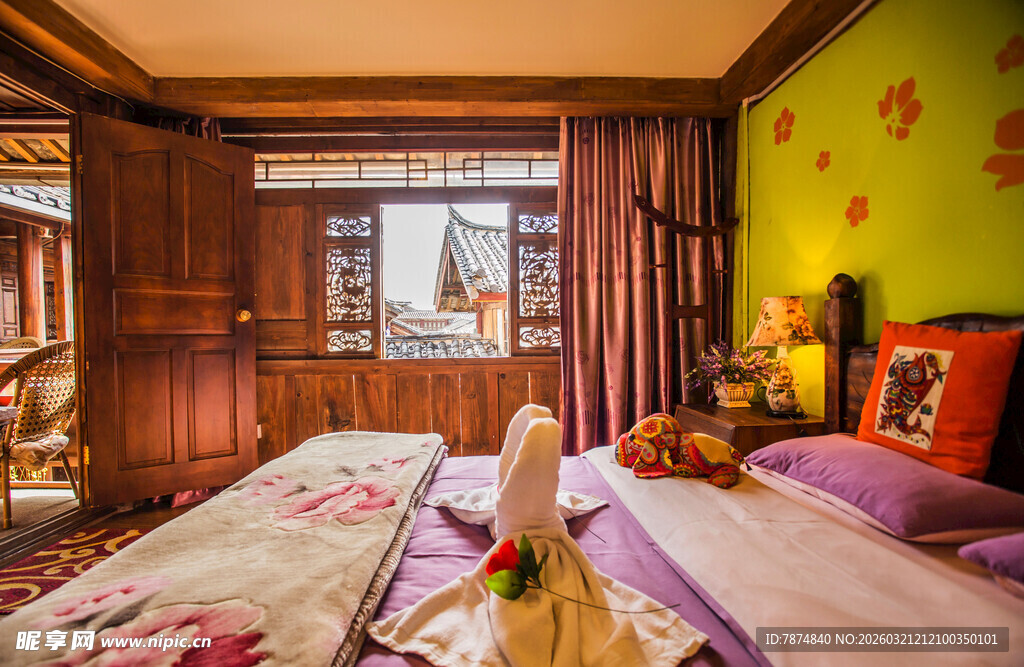 中式复古风温馨卧室空间