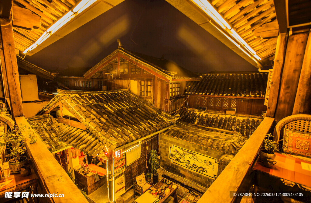 古老阁楼中的神秘收藏