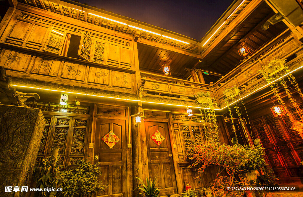 古雅庭院夜景 灯火阑珊