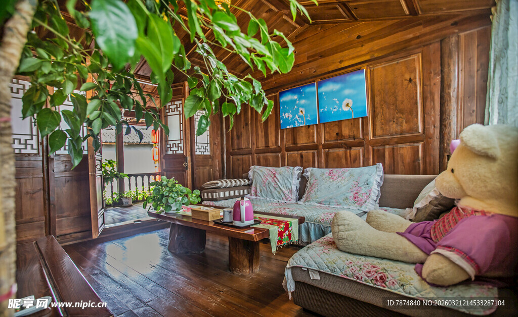 木质温馨客厅室内景致