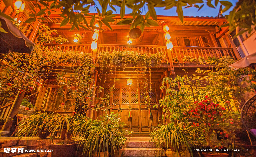 梦幻绿植环绕的温馨庭院