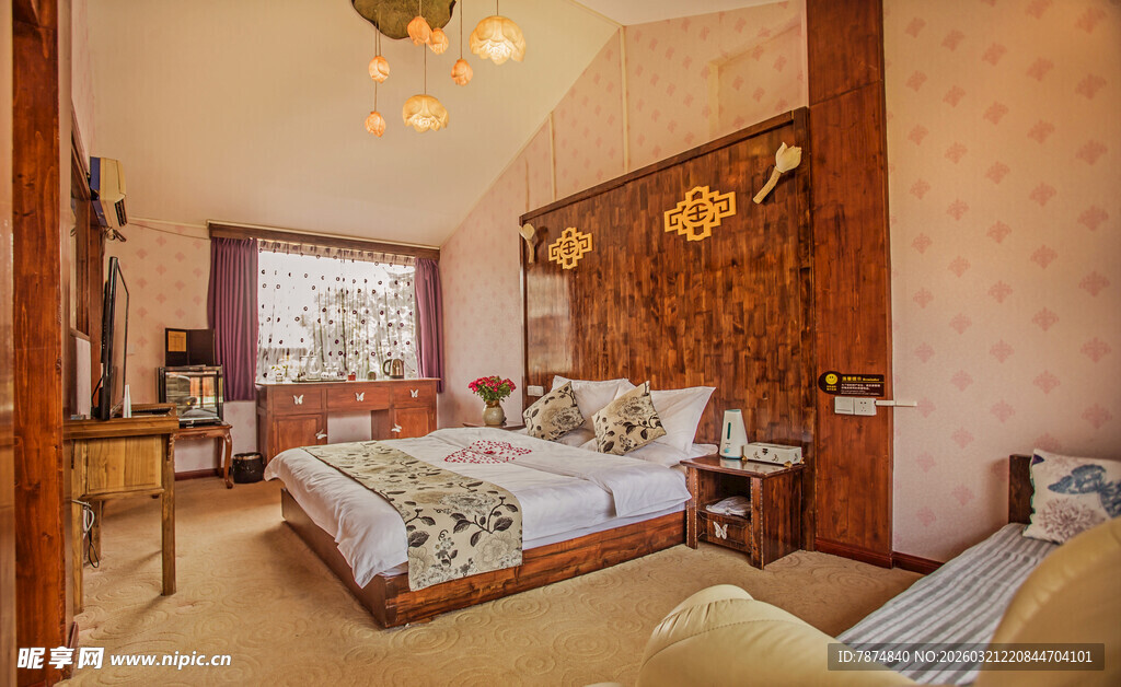 温馨木质风卧室舒适空间