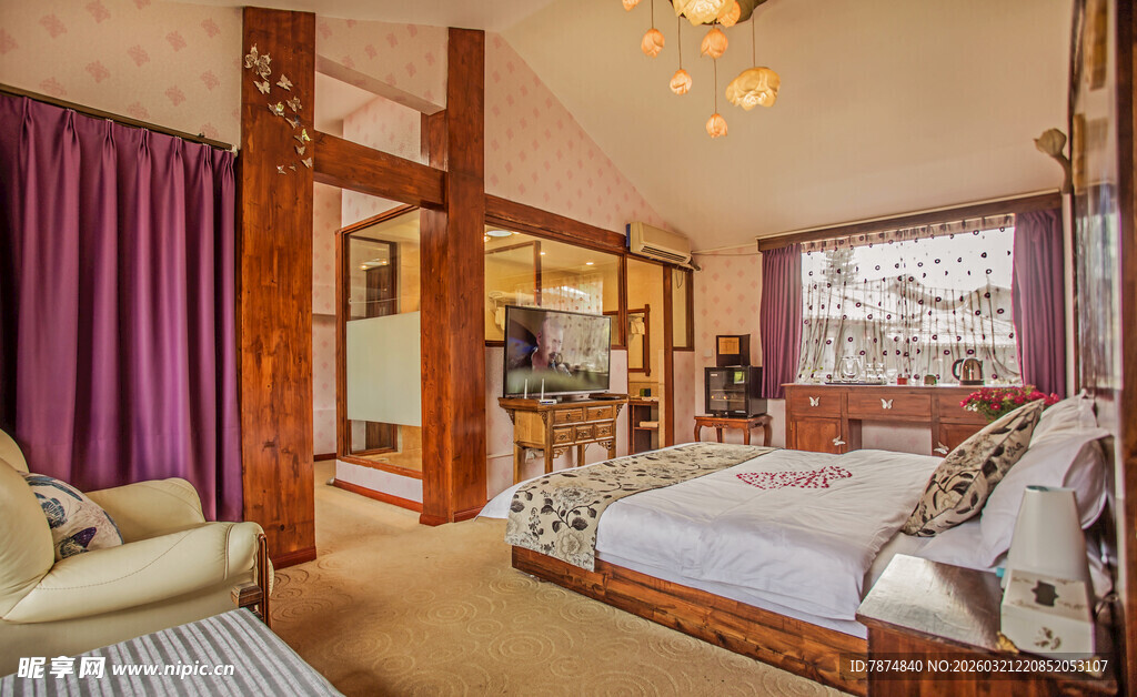 温馨木质风卧室场景