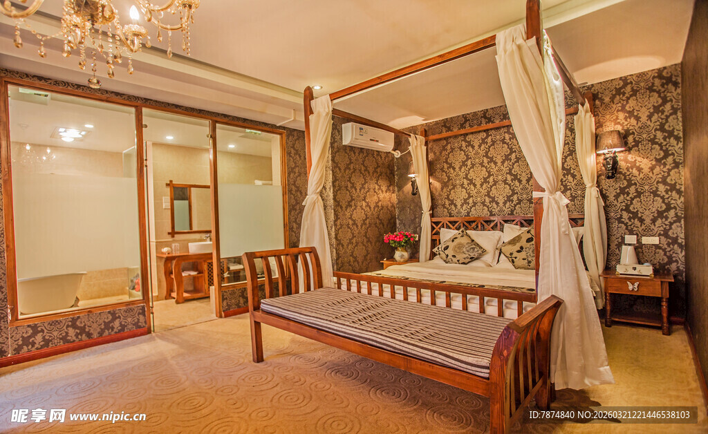 豪华古典风四柱床卧室