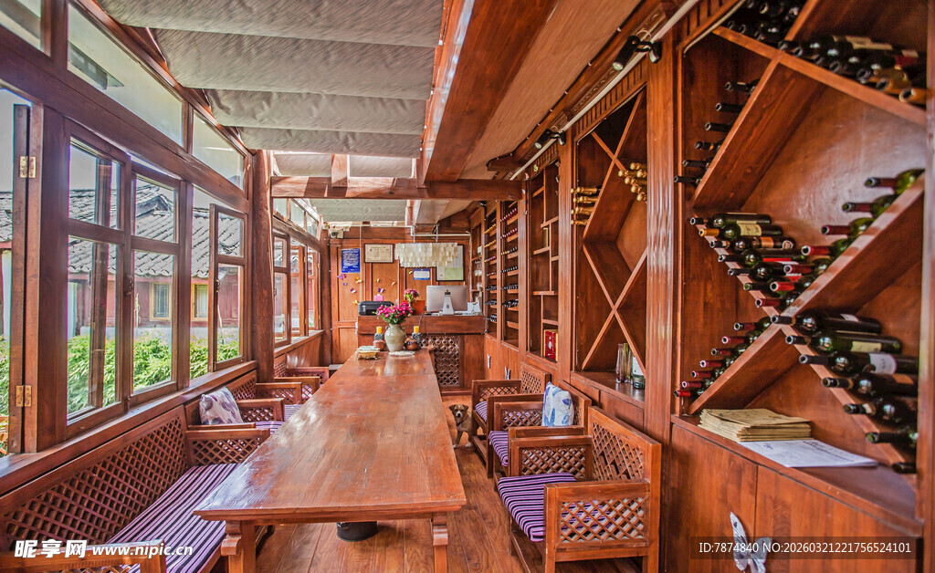 木质酒廊 尽显雅致氛围