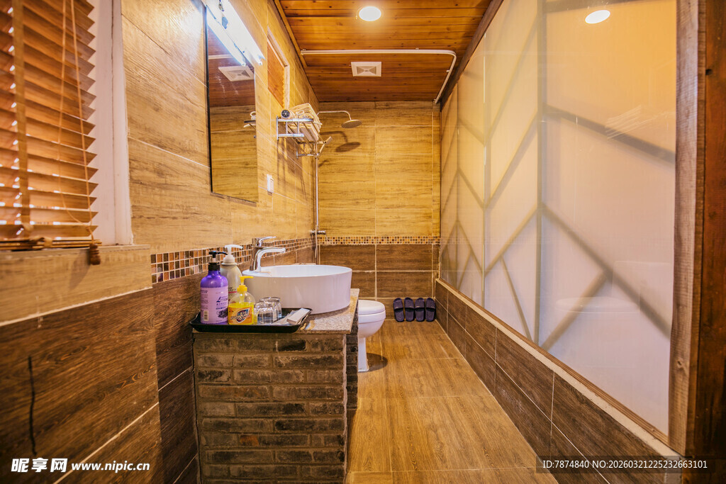 木质温馨浴室室内场景