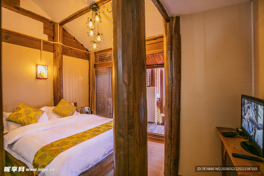 温馨木质风格卧室一角