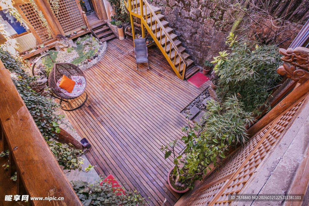 温馨木质庭院景观