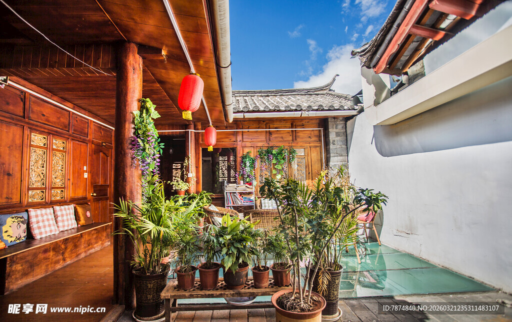 中式庭院一角 绿植环绕