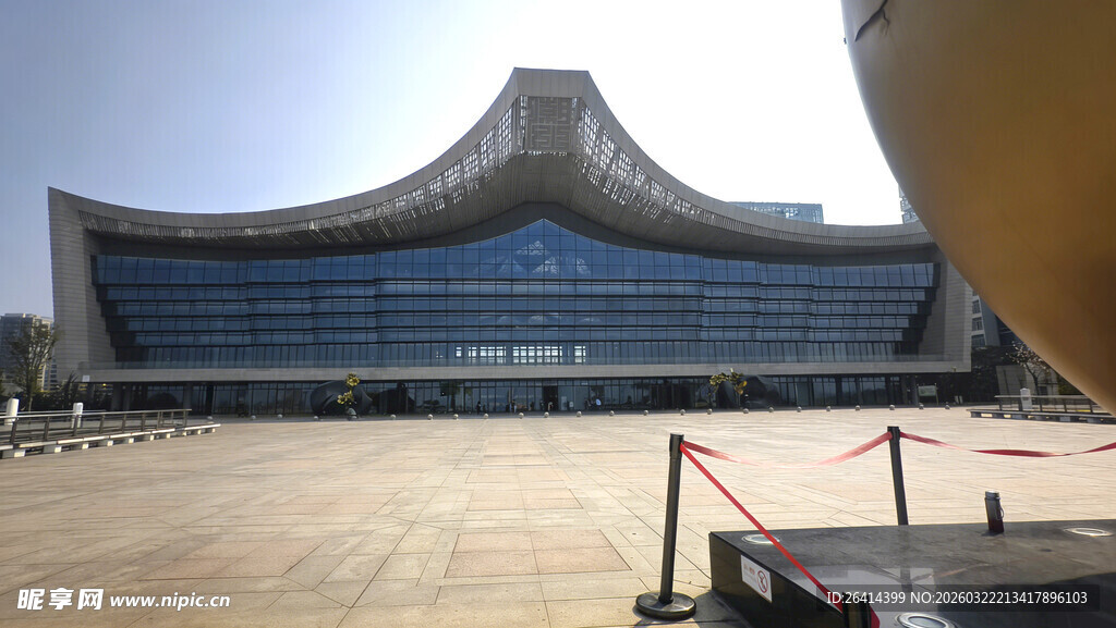 现代风格大型建筑外观