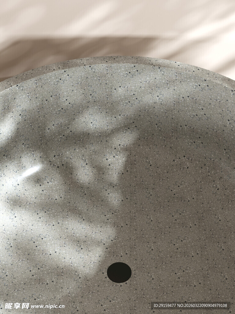 光影下的圆形物体特写