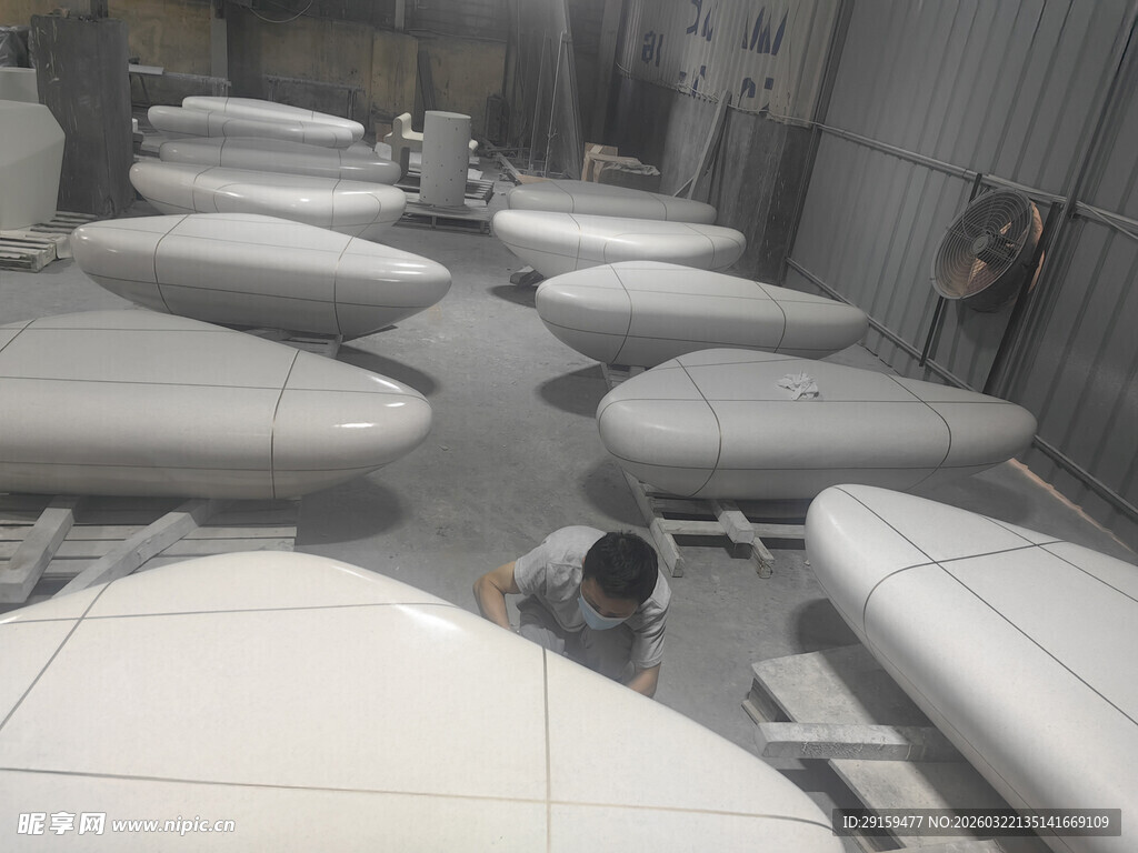 飞机部件工厂内生产场景