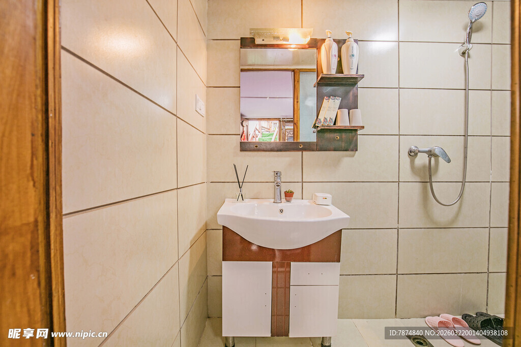 简约浴室洗手台场景