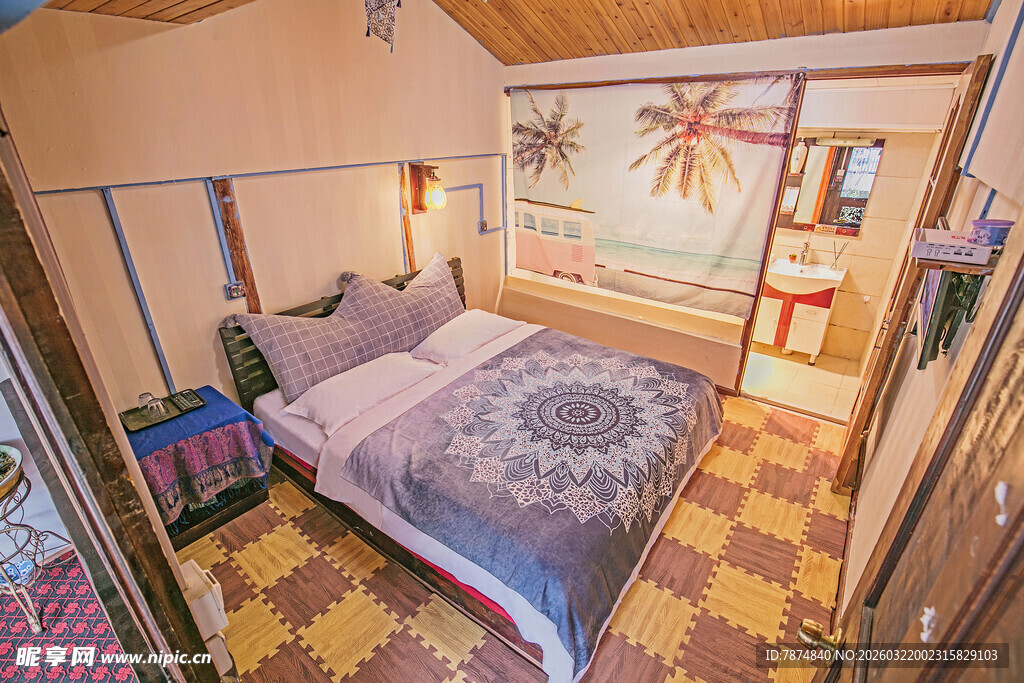 温馨复古风格卧室一角