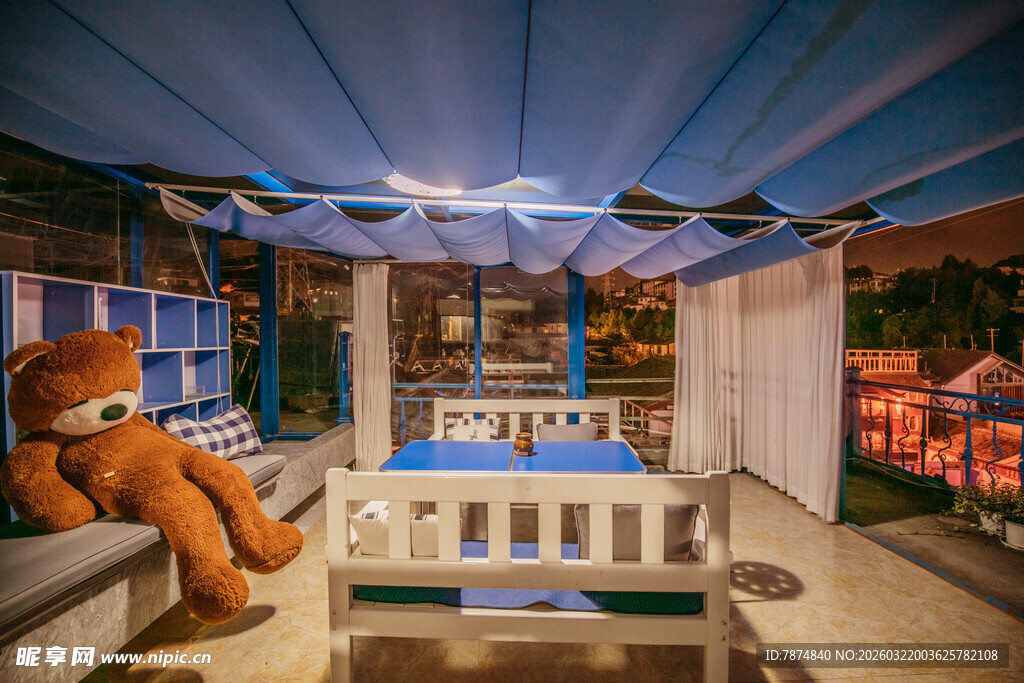 温馨露台休闲角落场景