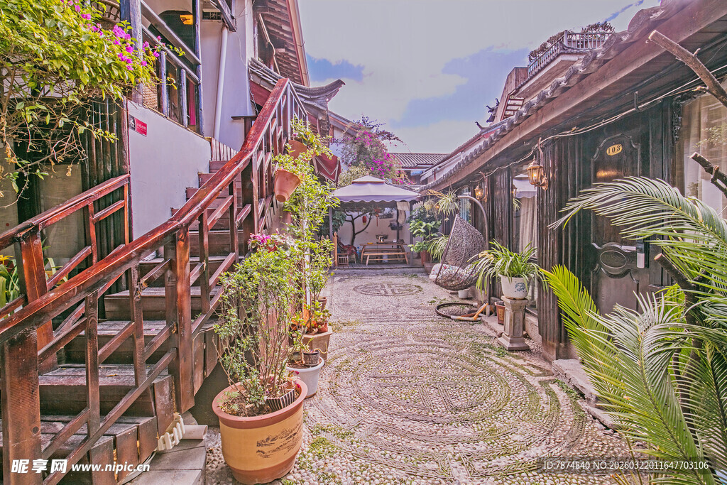 古雅小巷绿植环绕景致