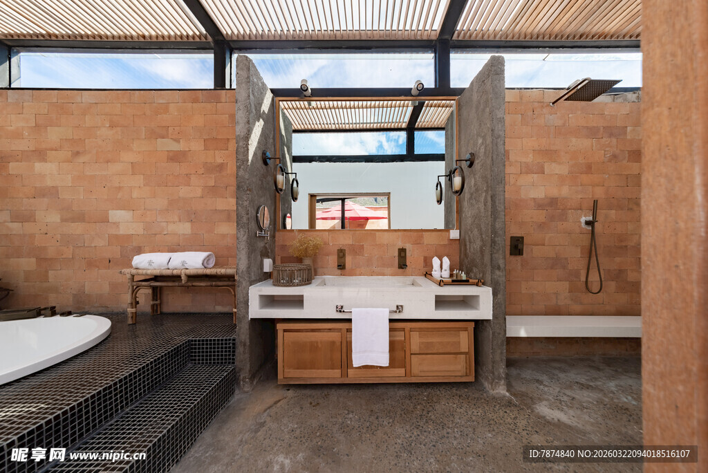 现代风木质浴室空间