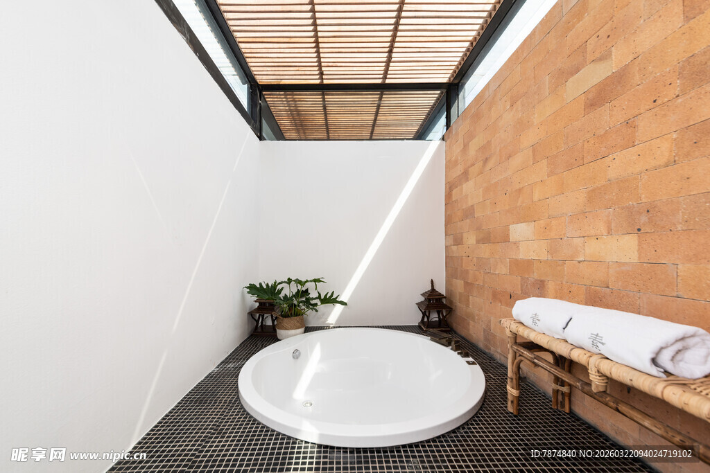 现代简约风室内浴缸设计