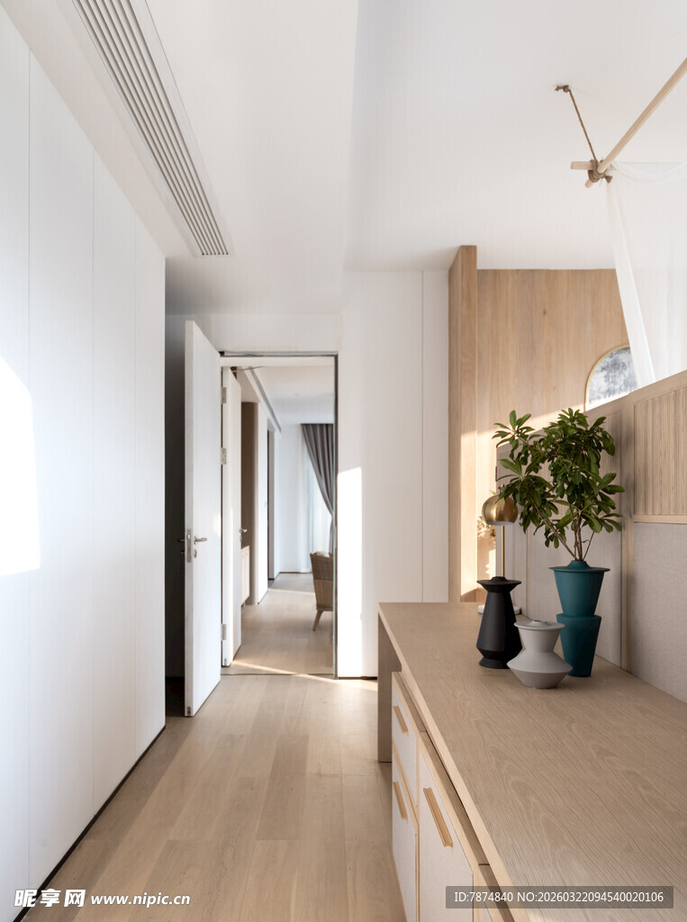 简约风走廊的清新绿植布置