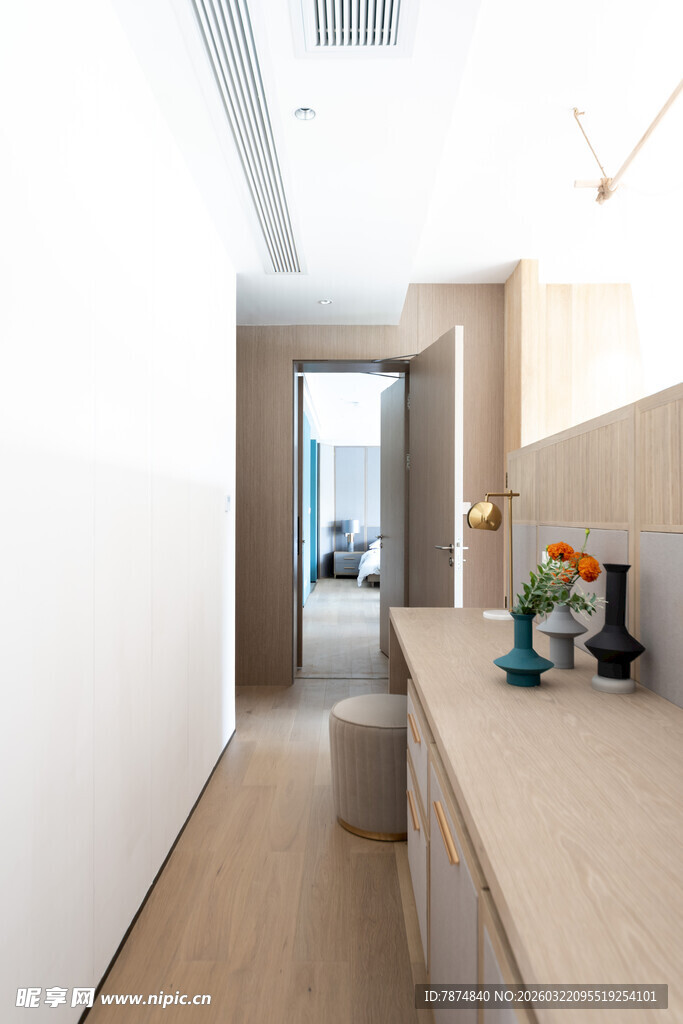 简约现代风室内过道一角