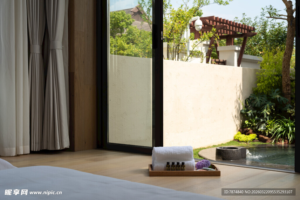 卧室窗外的绿植景观